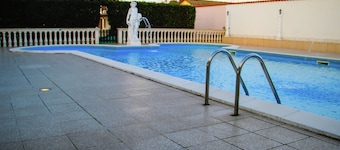 Spacious Villa With Pool in the Countryside of Anzio