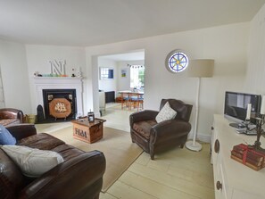 Living room - Spacious Home With sea Theme Directly Situated at the sea in Broadstairs (Broadstairs)