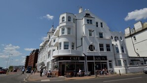 Exterior - Exquisite Apartment in Bexhill Kent With Balcony (Bexhill-on-Sea)