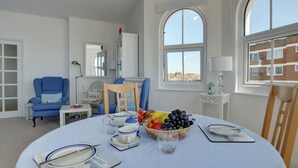 Dining - Exquisite Apartment in Bexhill Kent With Balcony (Bexhill-on-Sea)