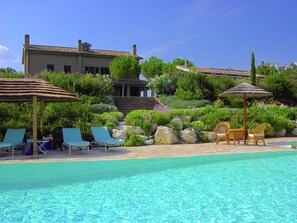 Exterior - Luxurious Villa in Montelupone With Private Swimming Pool (Montelupone)