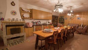 House | Dining