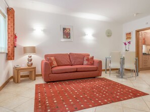 DVD player - Posh Apartment in Lagos with Hot Tub (Lagos)