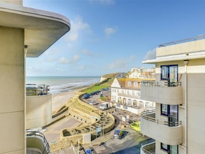 Exterior - This Seafront Forth Floor Apartment Allows for Fantastic Seaviews From the Balcony (Brighton)