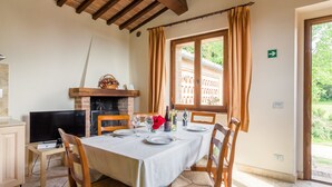 House | Living room | Fireplace - Farmhouse in Rapolano-terme With Swimming Pool, Garden, BBQ (Rapolano Terme)