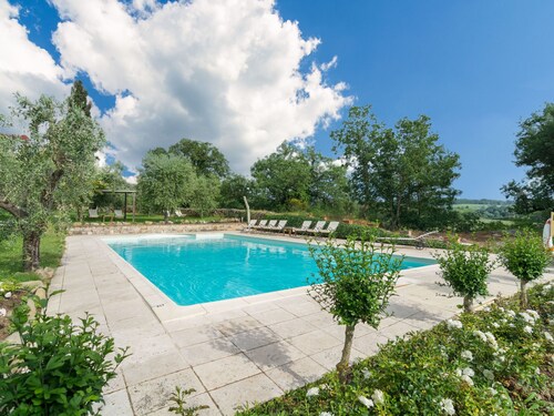 Farmhouse in Rapolano-terme With Swimming Pool, Garden, BBQ