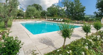 Farmhouse in Rapolano-terme With Swimming Pool, Garden, BBQ