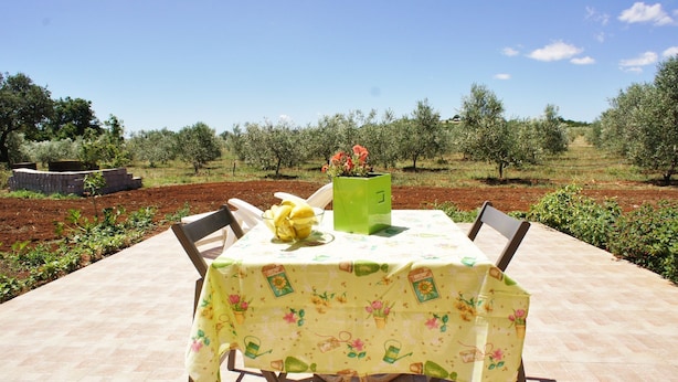 Balcony - Bungalow With Spacious Garden, Near the Beach in Medulin (Pula)