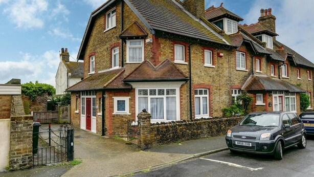 Exterior - Calm Holiday Home in Broadstairs Kent With Garden (Broadstairs)