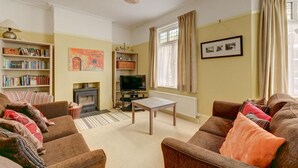 Fireplace - Calm Holiday Home in Broadstairs Kent With Garden (Broadstairs)