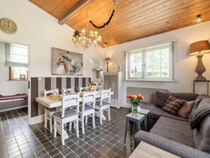 House | Dining