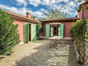 Exterior - Tasteful Apartment in Roselle Terme With Fenced Garden (Grosseto)