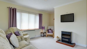 Living room - Beautiful Holiday Home in Rhydlewis With Garden (Llandysul)