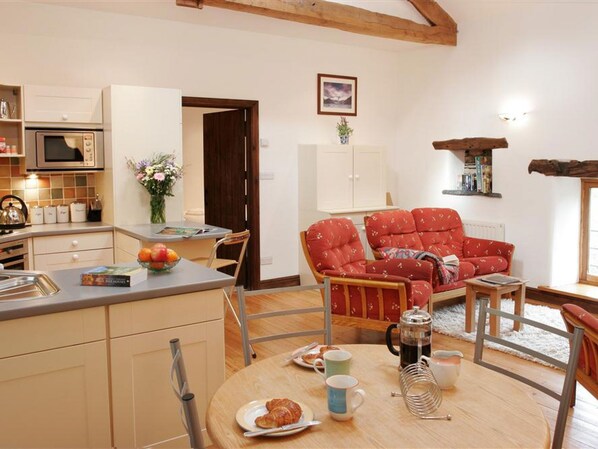 Ferienhaus | Eigene Küche | Kühlschrank, Mikrowelle, Ofen, Herdplatte