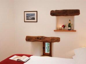 2 Schlafzimmer, Minibar, individuell eingerichtet, Bettwäsche