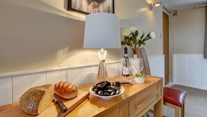 House | 3 bedrooms, minibar, individually furnished, bed sheets - Spacious Holiday Home in Ilkerton With Garden (Lynton)