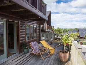 Balcony - Cozy Holiday Home in Little Petherick near Beaches (Wadebridge)
