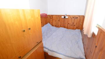 3 bedrooms, individually furnished, bed sheets