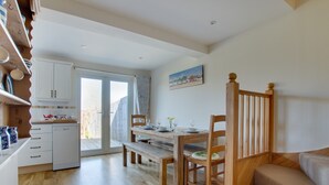 Living room - Charming Cottage in Middleton With a Beautiful View From the Garden (Saxmundham)