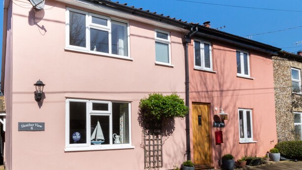 Exterior - Charming Cottage in Middleton With a Beautiful View From the Garden (Saxmundham)