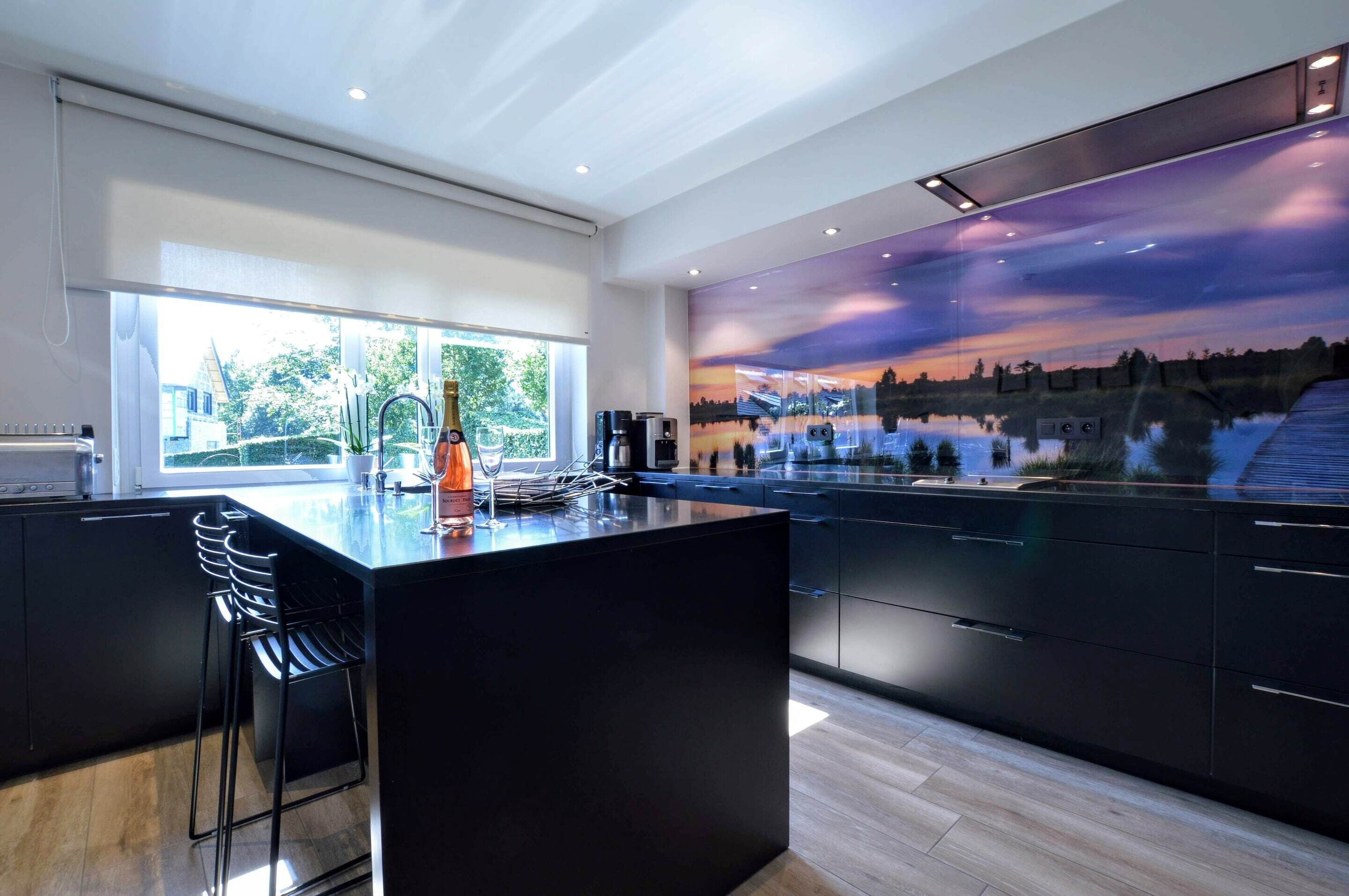 Wasserkocher, Toaster, Hochstuhl, Kochgeschirr/Geschirr/Besteck