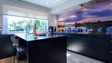 Ferienhaus | Eigene Küche | Wasserkocher, Toaster, Hochstuhl, Kochgeschirr/Geschirr/Besteck