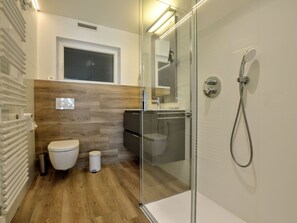 ハウス | バスルーム | シャワー、ヘアドライヤー、シャンプー