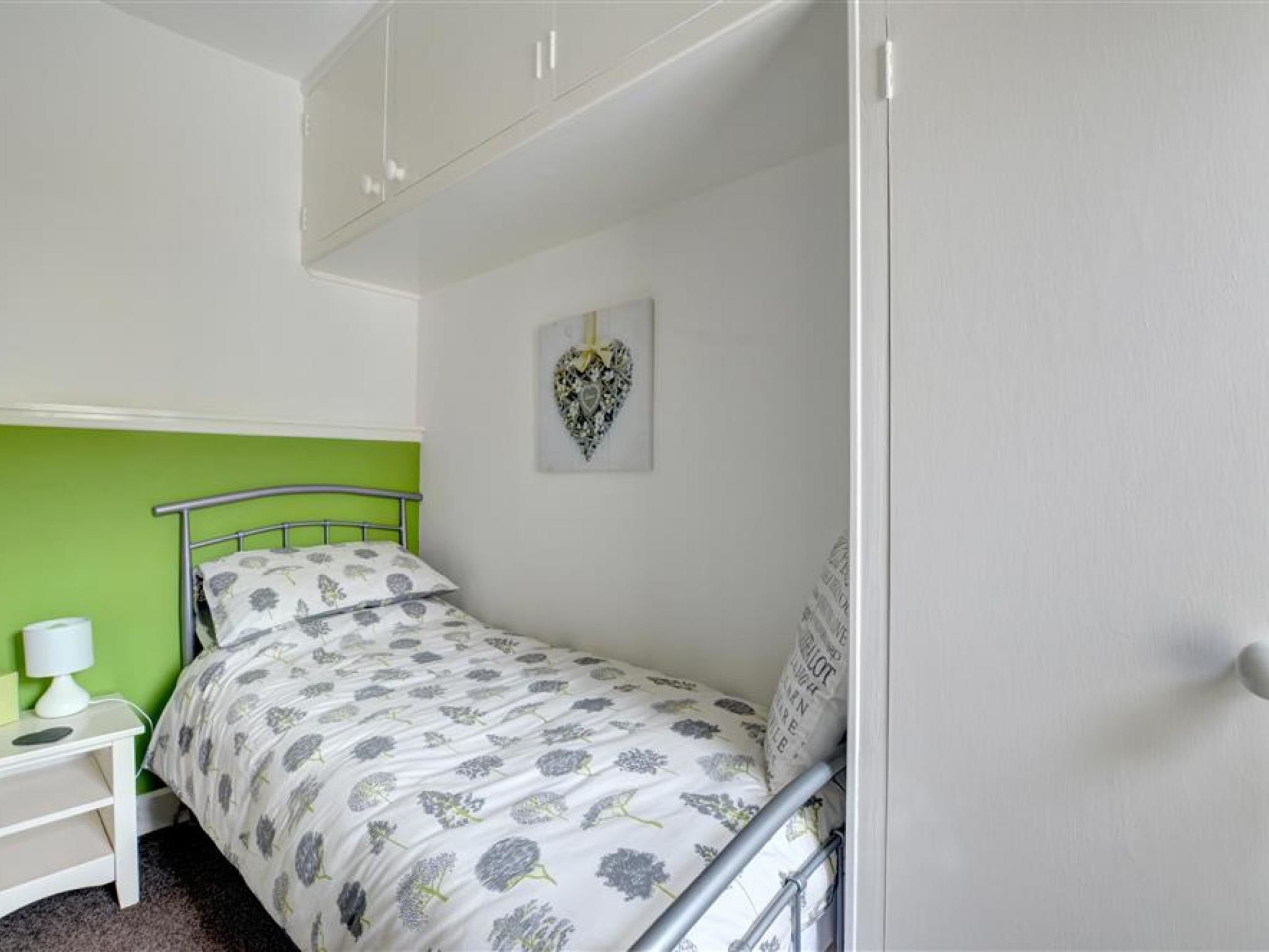 House | 2 bedrooms, individually furnished