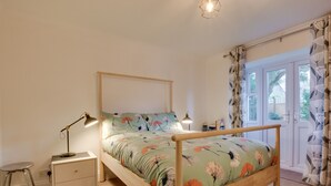 Huis | 2 slaapkamers, individueel gemeubileerd, beddengoed