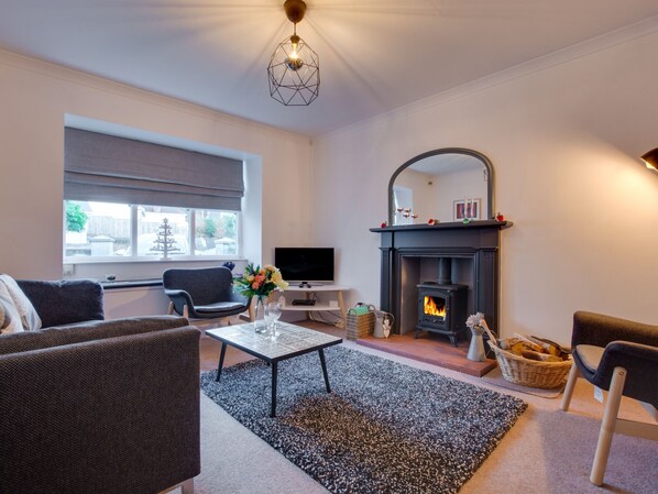 House | Living room - Modern Holiday Home in Saundersfoot With Garden (Saundersfoot)