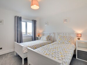 4 Schlafzimmer, Minibar, individuell eingerichtet, Bettwäsche