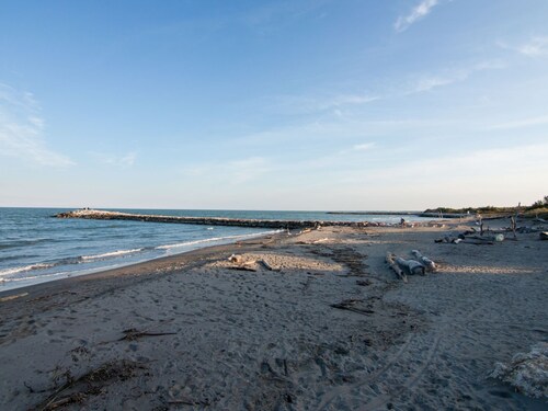 Belvilla by OYO Simplistic Apartment With Terrace