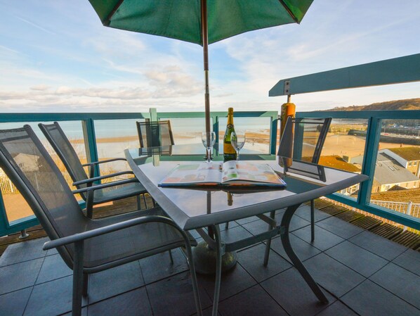 Apartment | Balcony - Luxurious Apartment in Saundersfoot With Balcony (Saundersfoot)