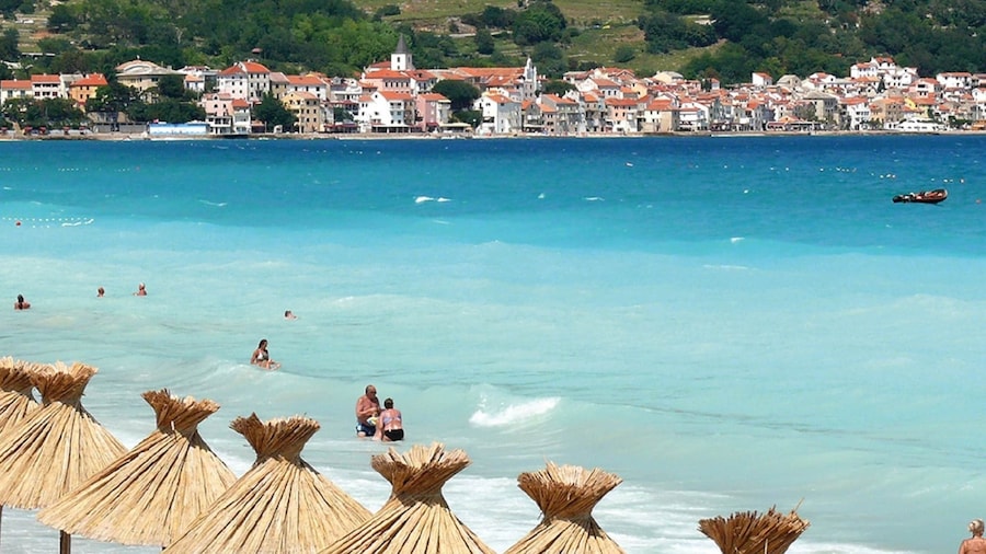 Spacious Apartment in Vantacici near Sea