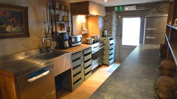 House | Private kitchen | Fridge, oven, dishwasher, coffee/tea maker