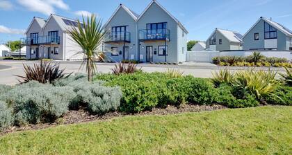 Modern Holiday Home in Westward Ho Near the Sea