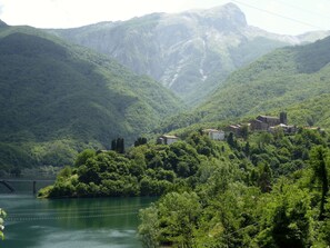 Exterior - Holiday Home in Camporgiano With Bbq, Swimming Pool, Garden (Camporgiano)