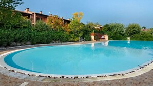 Unclassified image, 2 of 36, button - Holiday Home in Polpenazze del Garda With Terrace (Polpenazze del Garda)