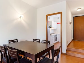 Dining - Holiday Home in Polpenazze del Garda With Terrace (Polpenazze del Garda)
