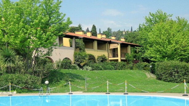 Unclassified image, 1 of 36, button - Holiday Home in Polpenazze del Garda With Terrace (Polpenazze del Garda)