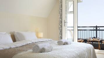 3 bedrooms, individually furnished, bed sheets