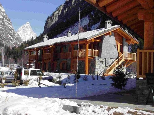 Apartment in Antey With Stunning Mountain Views