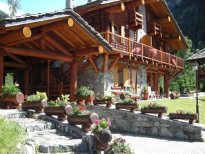 Apartment | Exterior - Apartment in Antey With Stunning Mountain Views (Antey-Saint-Andre)