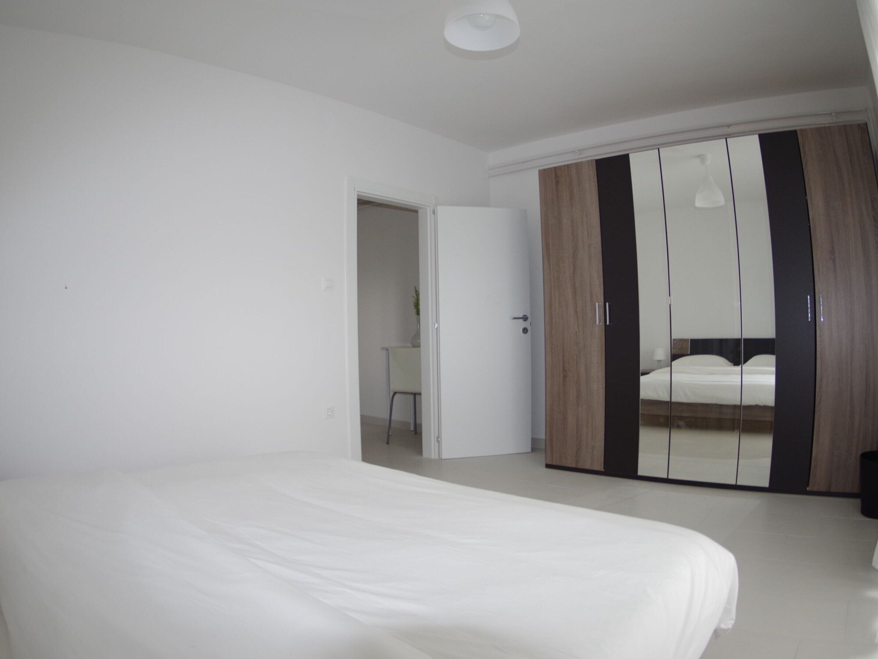 Apartment | 2 bedrooms, individually furnished, bed sheets