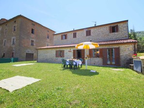 House | Exterior - Country House Getaway in Apecchio (Apecchio)