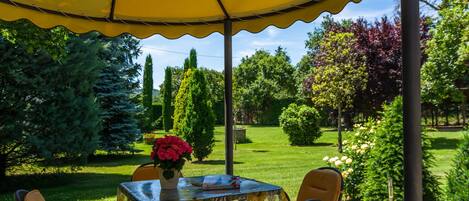 House | Dining