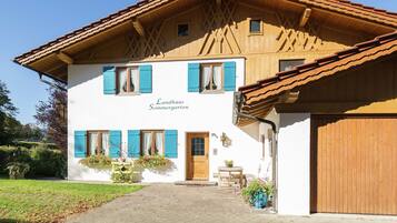 Apartment | Exterior