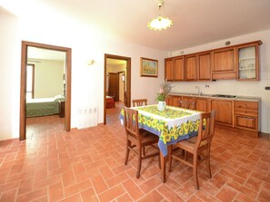 Dining - Exquisite Farmhouse With Swimming Pool,terrace,bicycles, BBQ (Sellano)