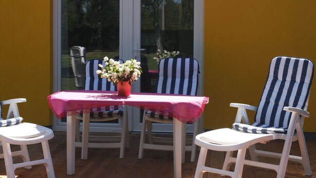 House | Balcony - Vintage Holiday Home in Pruchten on Baltic Coast (Pruchten)