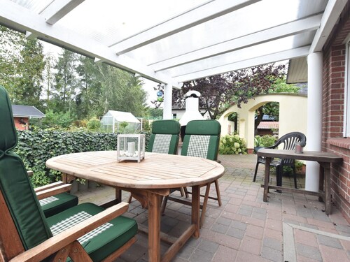 Luxurious Bungalow in Elmenhorst-lichtenhagen With Garden